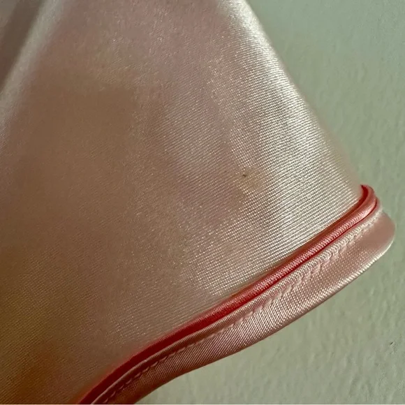 MOVED➡️ @lookmostlikely | Vintage Oscar de la Renta Pink Label Satin Nightgown - Picture 5 of 10